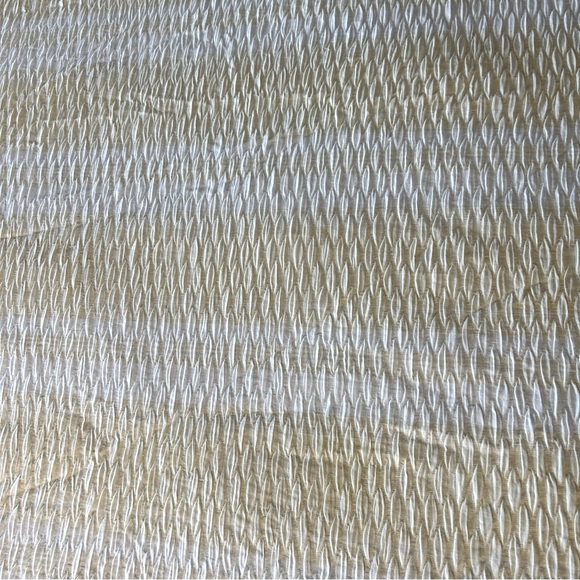 CLOTH & CANOPY Yellow White Stripe Queen Comforter Set 3pc
#0911245 - Picture 11 of 17